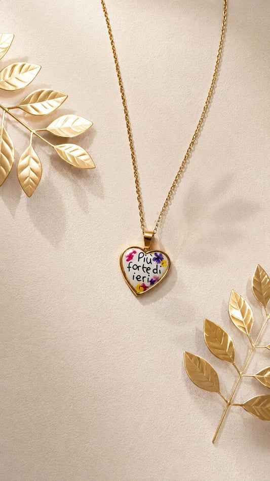 Collana con pendente a CUORE “PIÙ FORTE DI IERI”