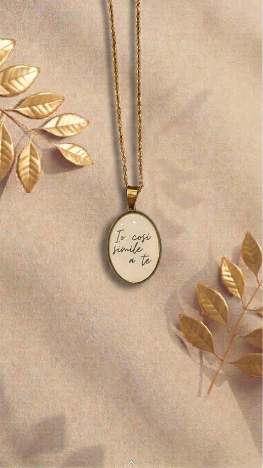 Collana con Pendente Ovale e Frase